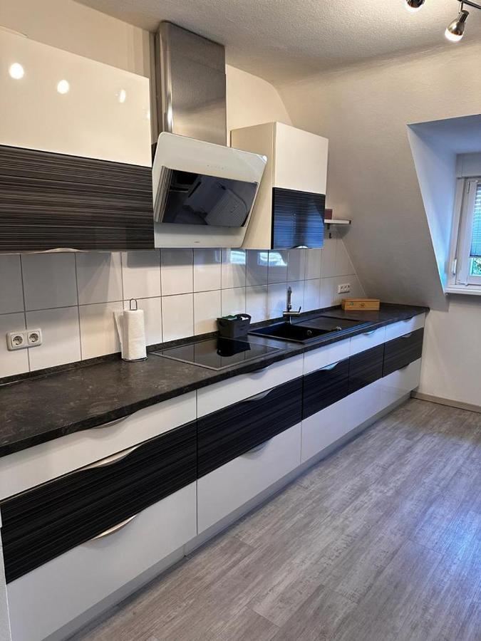 A&V Apartments Wunderschoene Rheinblick Wohnung Zum Entspannen Apt Ela 杜伊斯堡 外观 照片