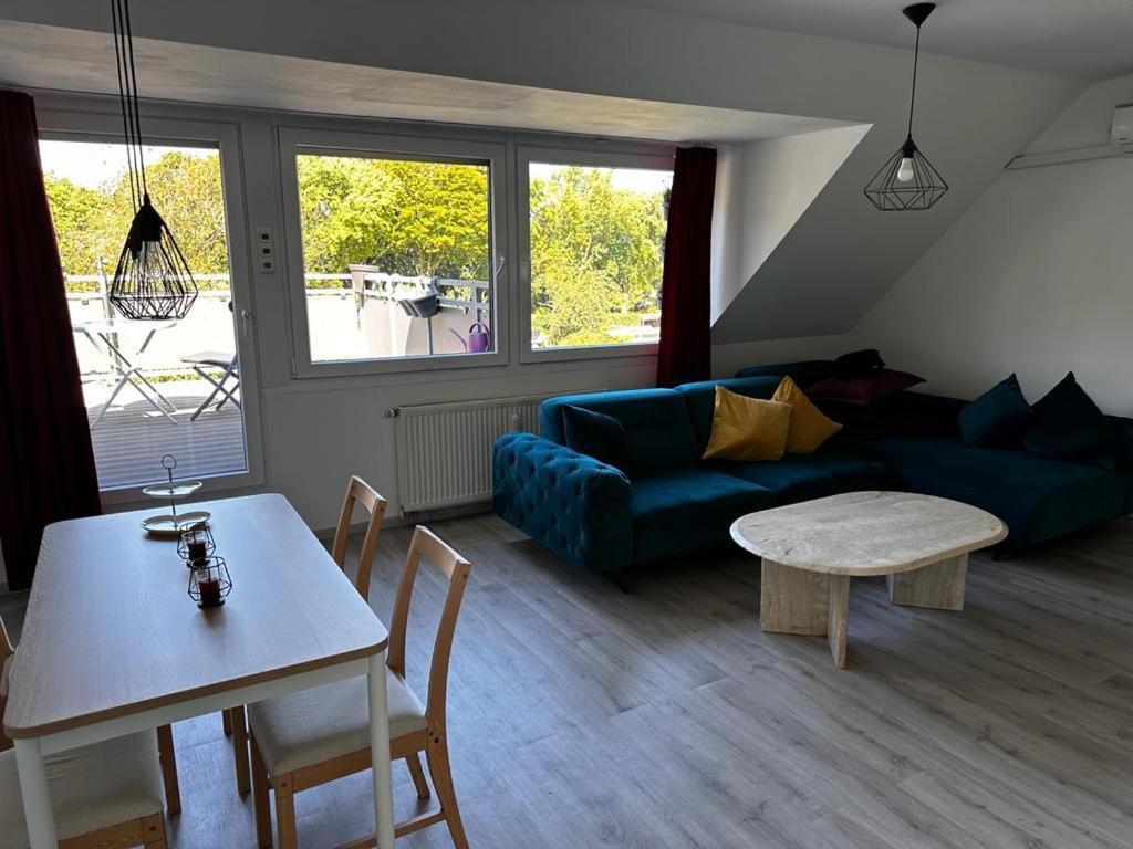 A&V Apartments Wunderschoene Rheinblick Wohnung Zum Entspannen Apt Ela 杜伊斯堡 外观 照片
